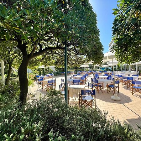 Hotel Parco Delle Rose Silvi Marina Ngoại thất bức ảnh